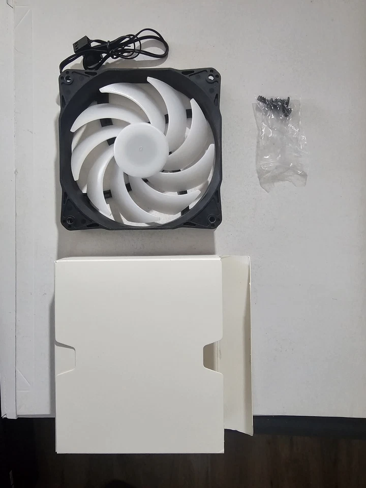 ASUS TUF Gaming TF120 ARGB 120mm Case Fan - Black - Image 2 of 4