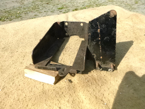 HARLEY DAVIDSON SPORTSTER 1967-77 XLH & 1978 XL BATTERY CARRIER  66205-67