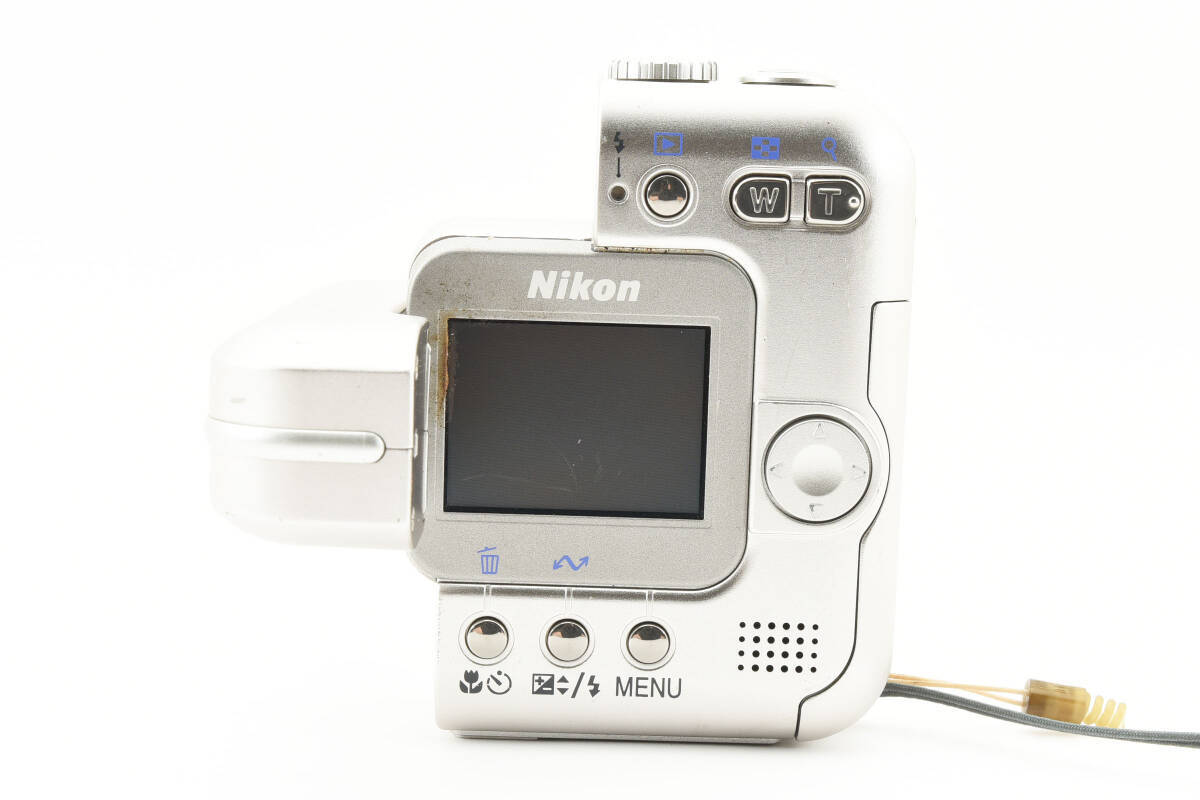 Nikon COOLPIX SQ Digital Compact Camera Square Silver Works Nikon COOLPIX SQ Digital Compact Camera Square Silver Works