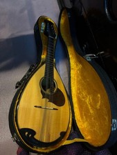 Suzuki 20 Mandolin with Case, Used, No Cracks, Minor Age-Related Dust