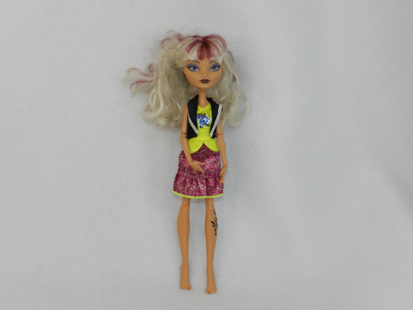 Ever After High Rebel Melody Piper First Chapter Doll Daught