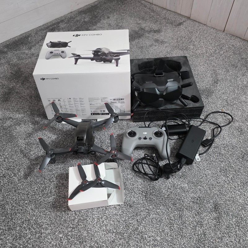 DJI FPV Combo, First Person View Drone UAV Quadcopter with 4K Camera Drone