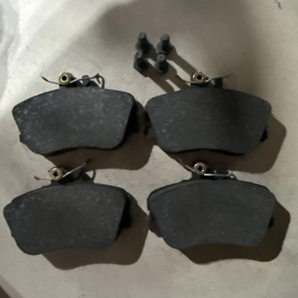 NUEVO OEM Original Mercedes Benz Pastillas de Freno DELANTERAS 94-96 C220, 97-98 C230,94-95 C280 Foto 3 de 3