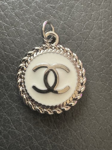 ✨Chanel Zipper Pull/Charm Vintage White/ Silver 20mm