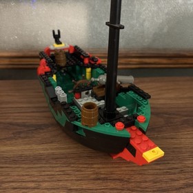 LEGO Pirates: Cross Bone Clipper (6250) - Incomplete Ship Only