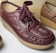 Vintage SAS Lattice Supersoft Shoes 5.5M Wine Leather USA w/ Box 80s