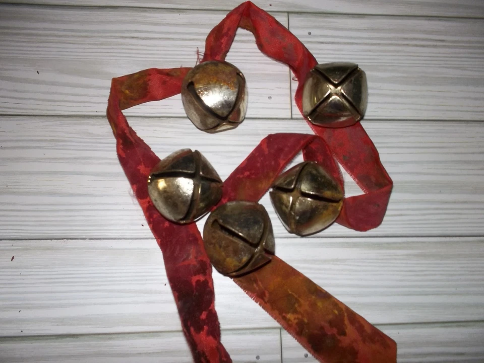 5 campanas de trineo rústicas vintage años 50 en cinta antigua Foto 3 de 4