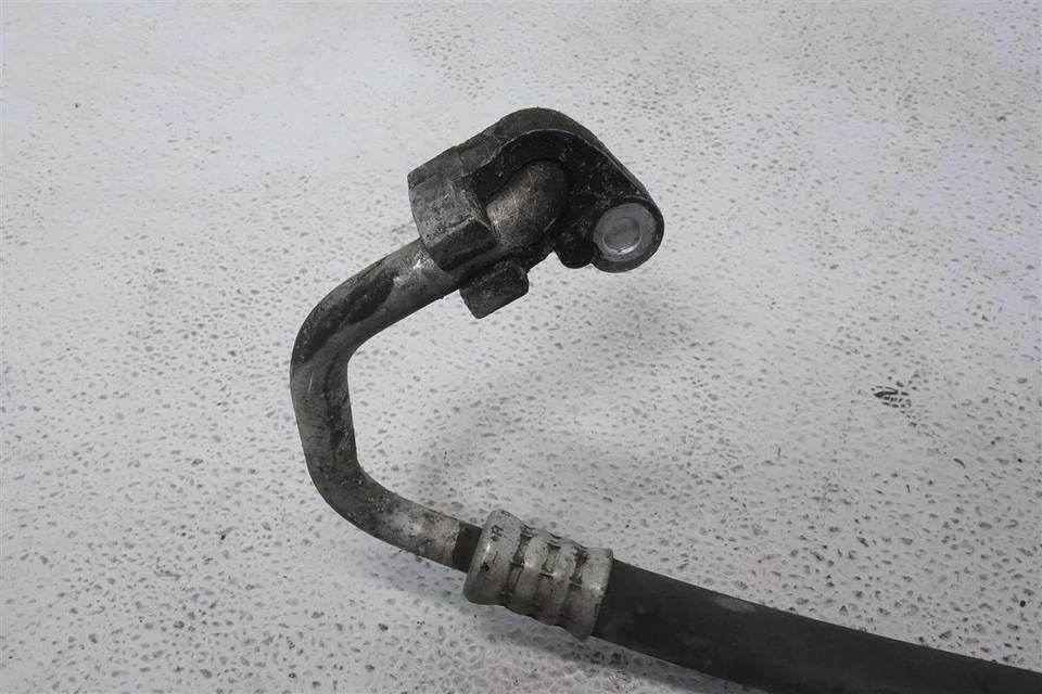 Manguera de descarga de aire acondicionado Toyota Prius 2004-2009 88703-47030 Foto 2 de 4