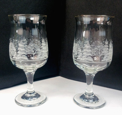 2 Vintage Libby Arby's Etched Frosted Winter Scene Wine Water Glasses USA