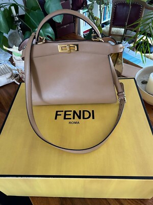 Fendi Peekaboo Medium in beige mit Originalverpackung und Rechnungsbeleg