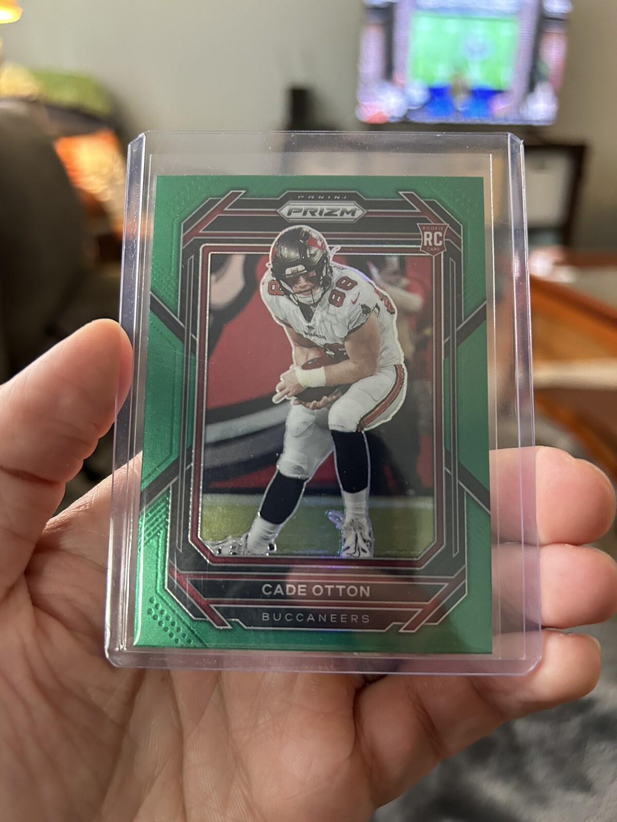 2022 Panini Prizm - Rookies Green Prizm #362 Cade Otton (RC)