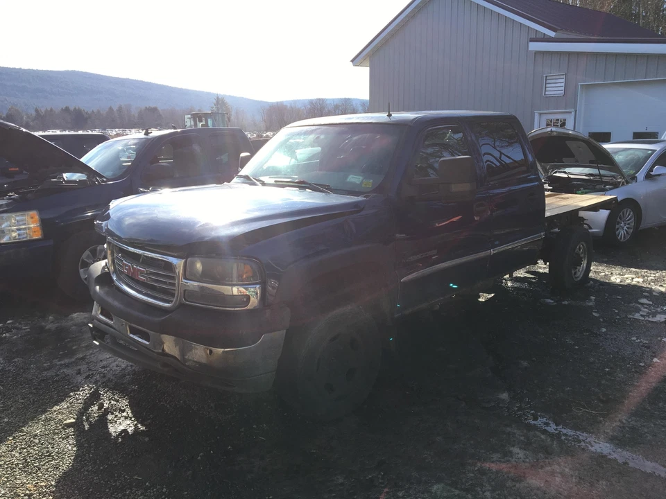 99 00 01 02 03 04 05 06 GMC GMC SIERRA 2500 Axle Shaft Right - Image 2 of 4