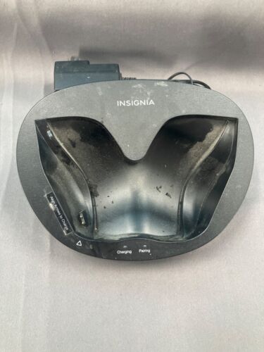 Insignia Wireless Bluetooth Over-Ear Headphones With Charging Dock - Picture 2 of 8