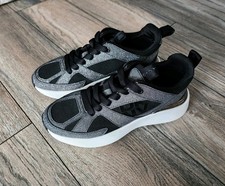 DKNY Women's Zofi Black And Gray Lace Up Sneakers Athletic Shoes 8.5