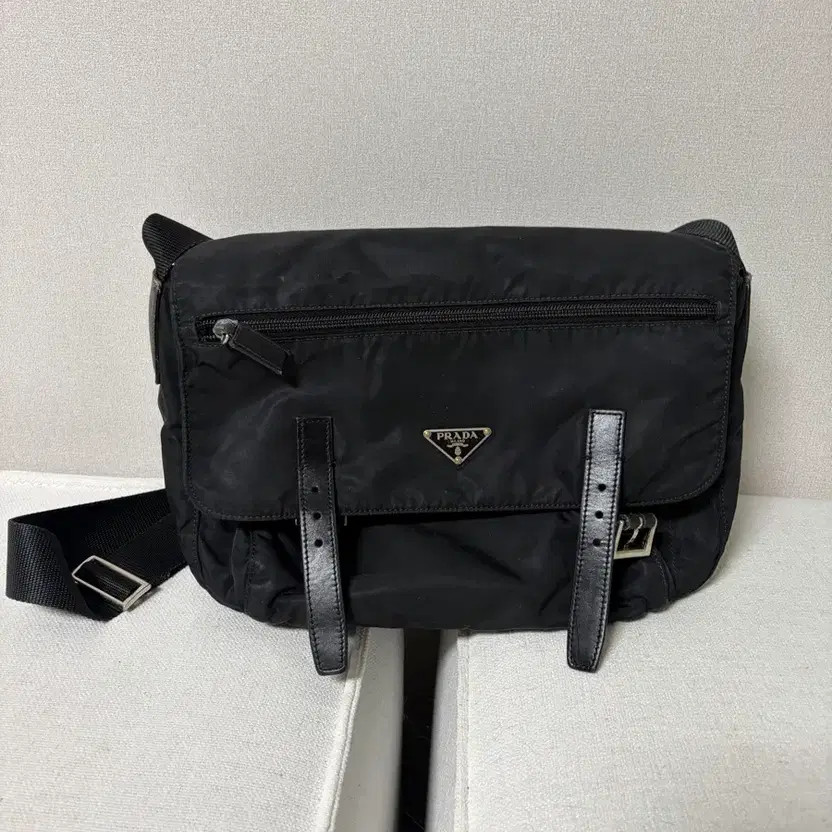 Prada Men's Messenger Bag Black Crossbody Bag M Size thumbnail 3