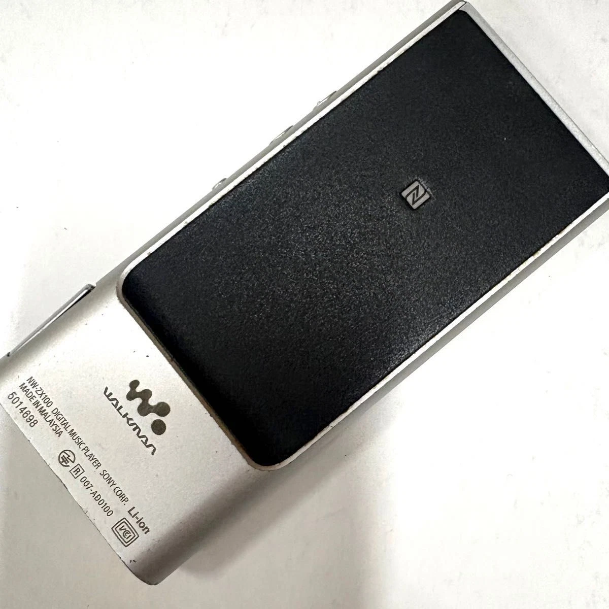 Sony Walkman NW-ZX100 Silver 128 Go Hi Res Bluetooth NFC Music Player Testé