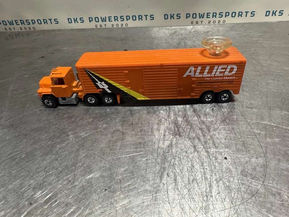 风火轮法国转向假发 Mack Moving Van Allied Moving 橙色 BW 1981 — 第 2/3 张图片