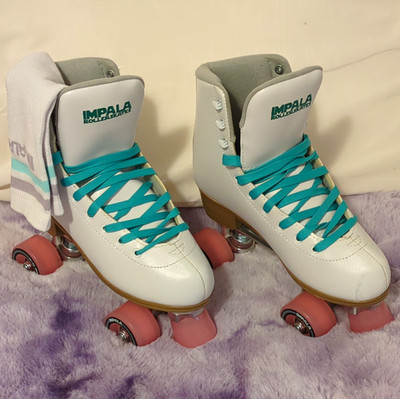 Impala Rollerskates White/Teal Quad Roller Skates Pink Wheels Size 9 GM006