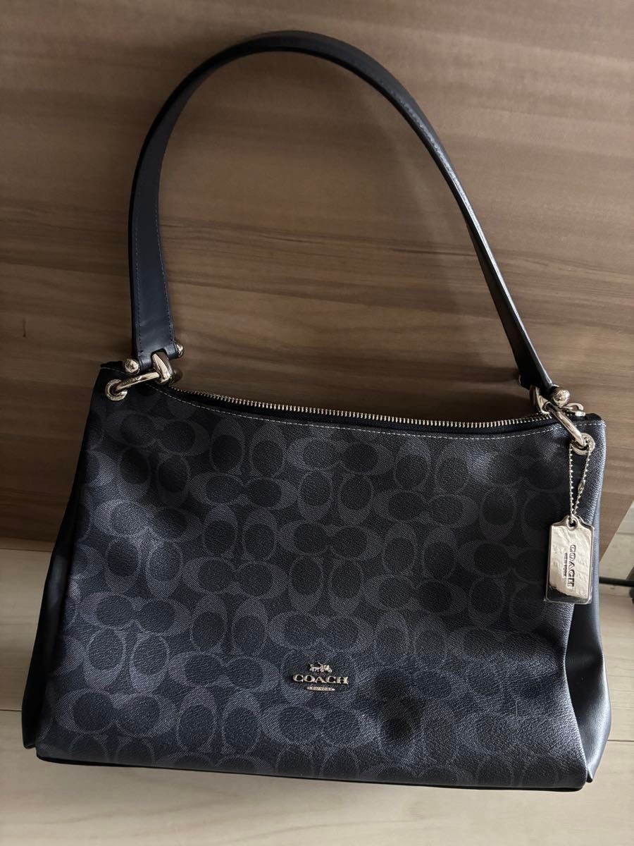 COACH Blue and Gray Shoulder Bag Stylish and Functional