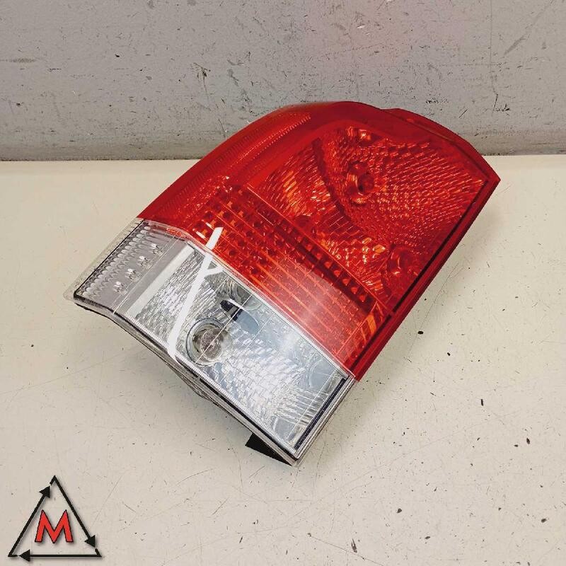 Left rear lower light 161037 VOLVO V70 MK2 RESTYLING 2004-2007 used (112919)