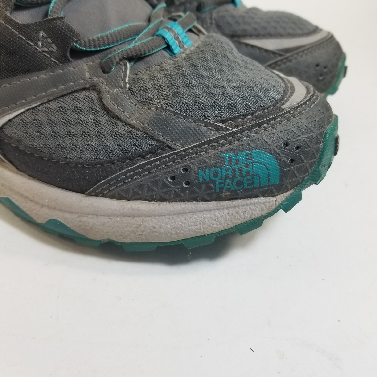 The North Face Womens Hiking Trail Shoes Sz 9 Gray Blue Teal