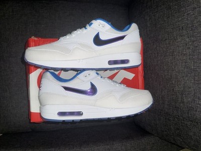 Size 10.5M - Nike Air Max 1 Kansas City Royals City Connect in hand 