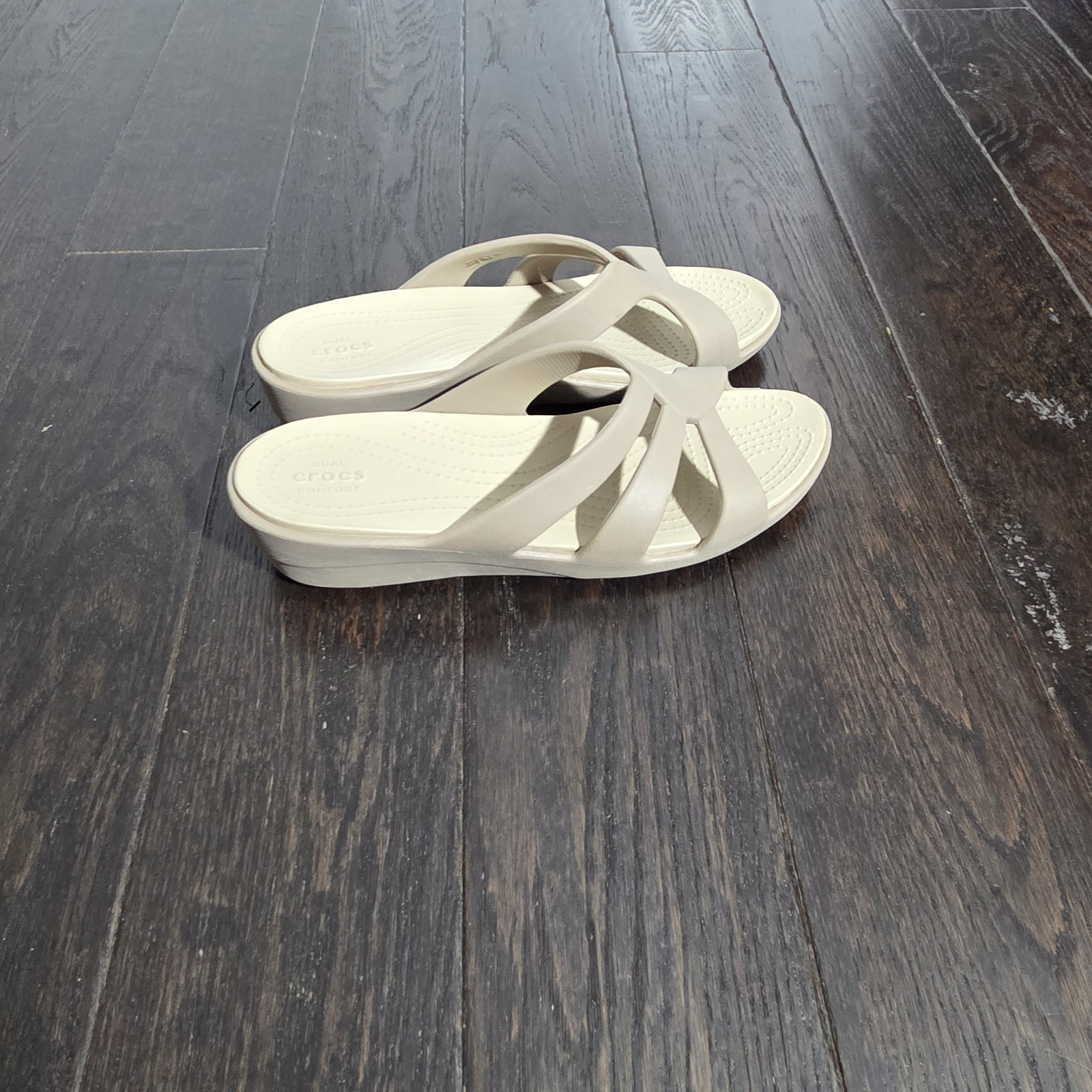 Crocs Sanrah Strappy Wedge Sandals Womens Size W11 Beige Dual Comfort Slides