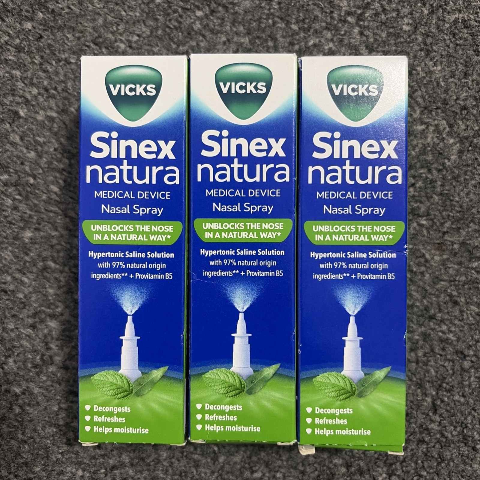 3 x Vicks Natura Decongestant Nasal Spray 20ml Expiry 12/2026+++