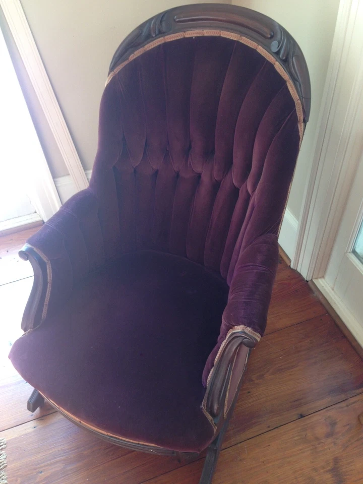 Mecedora antigua Sleepy hueca plataforma de terciopelo púrpura balancín  Foto 4 de 4