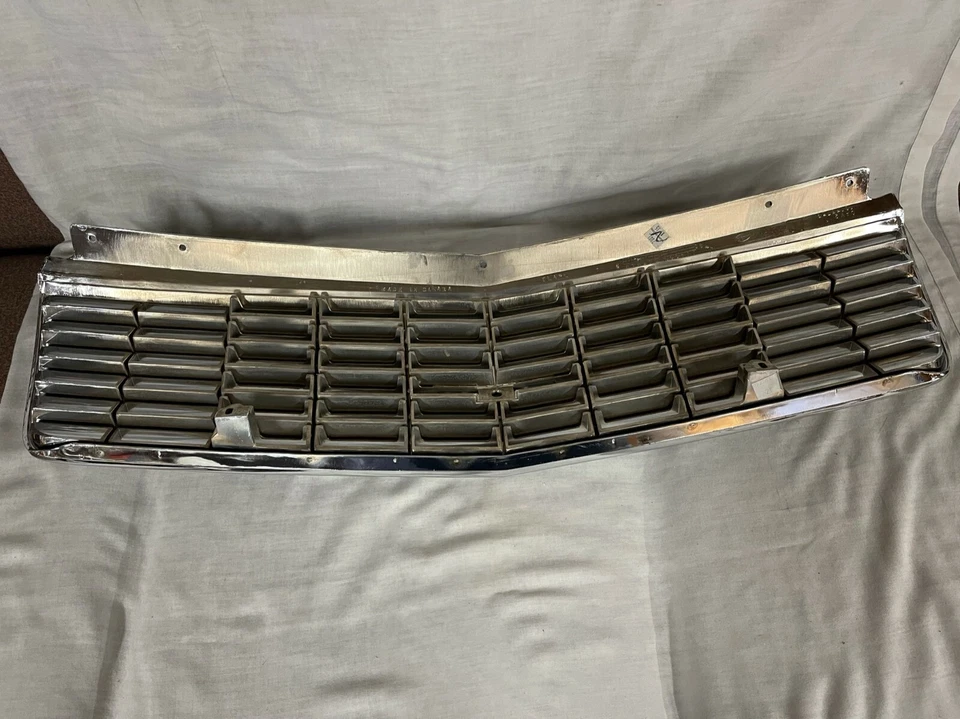 Chevrolet Lumina 1990 parrilla cromada sin Z 34 opcional con opción D7H como nuevo GM#10133759 Foto 4 de 4