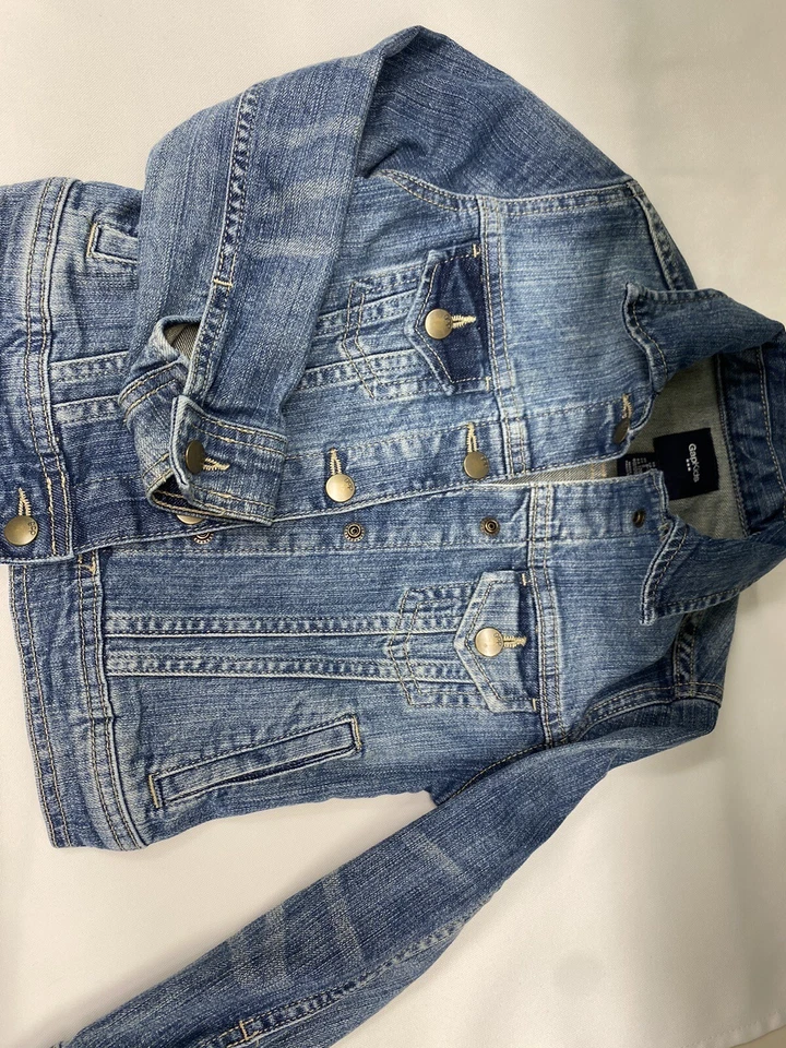 Chaqueta de mezclilla Gap para niños talla pequeña UK6-7 años azul jean abotonado camionero Foto 2 de 4
