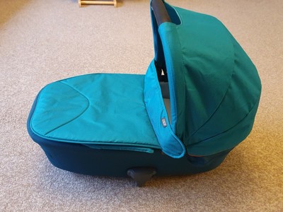 armadillo flip xt carrycot