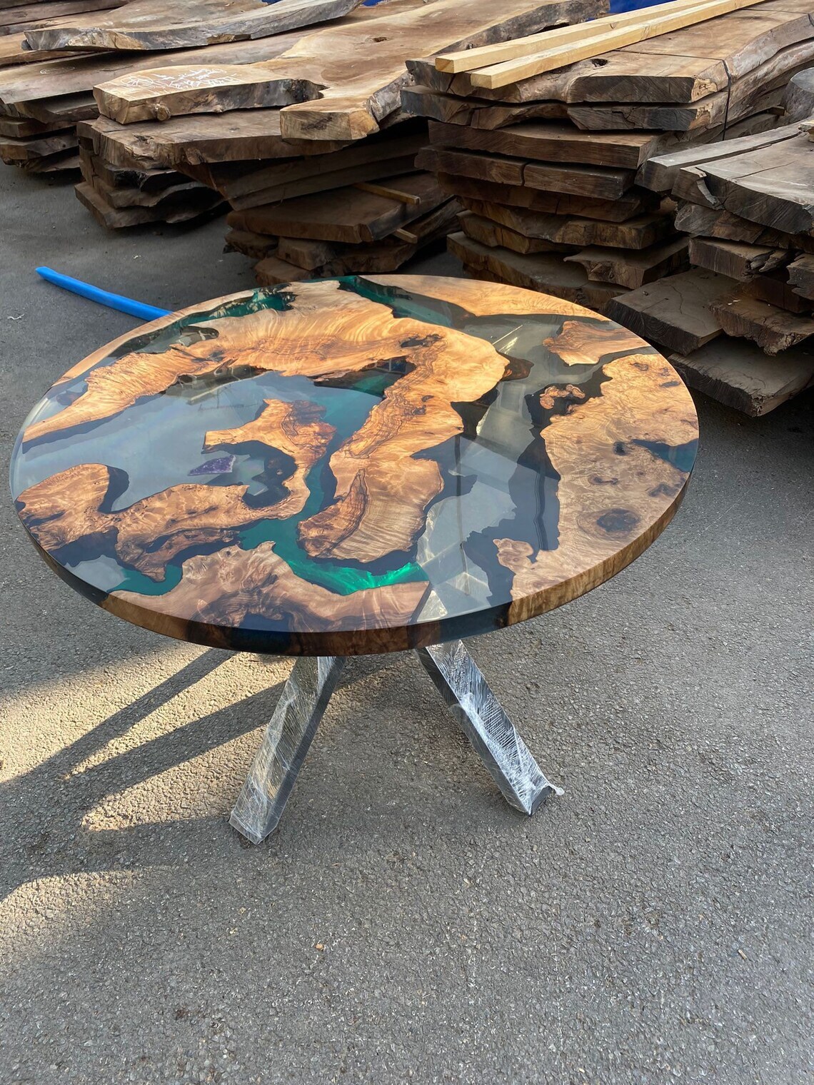 Epoxy Table, Epoxy Dining Table, Walnut Epoxy Round Dining Table, Custom Made