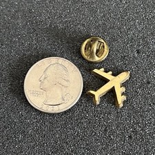 Small Plastic Boeing 747 Or 707 Vintage Pin Pinback #44532