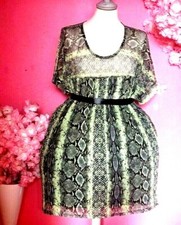 WOMEN PLUS SIZE DARK GREEN SHORT SLEEVE TEA DRESS ( ONE SIZE PLUS )