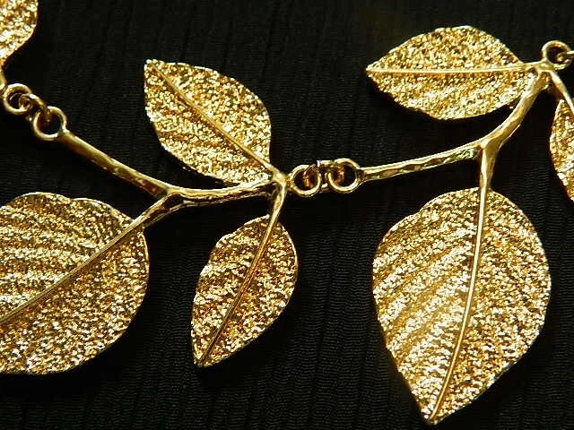 Collar Gargantilla Madre Naturaleza Hoja Metal Diseñador Foto 2 de 4