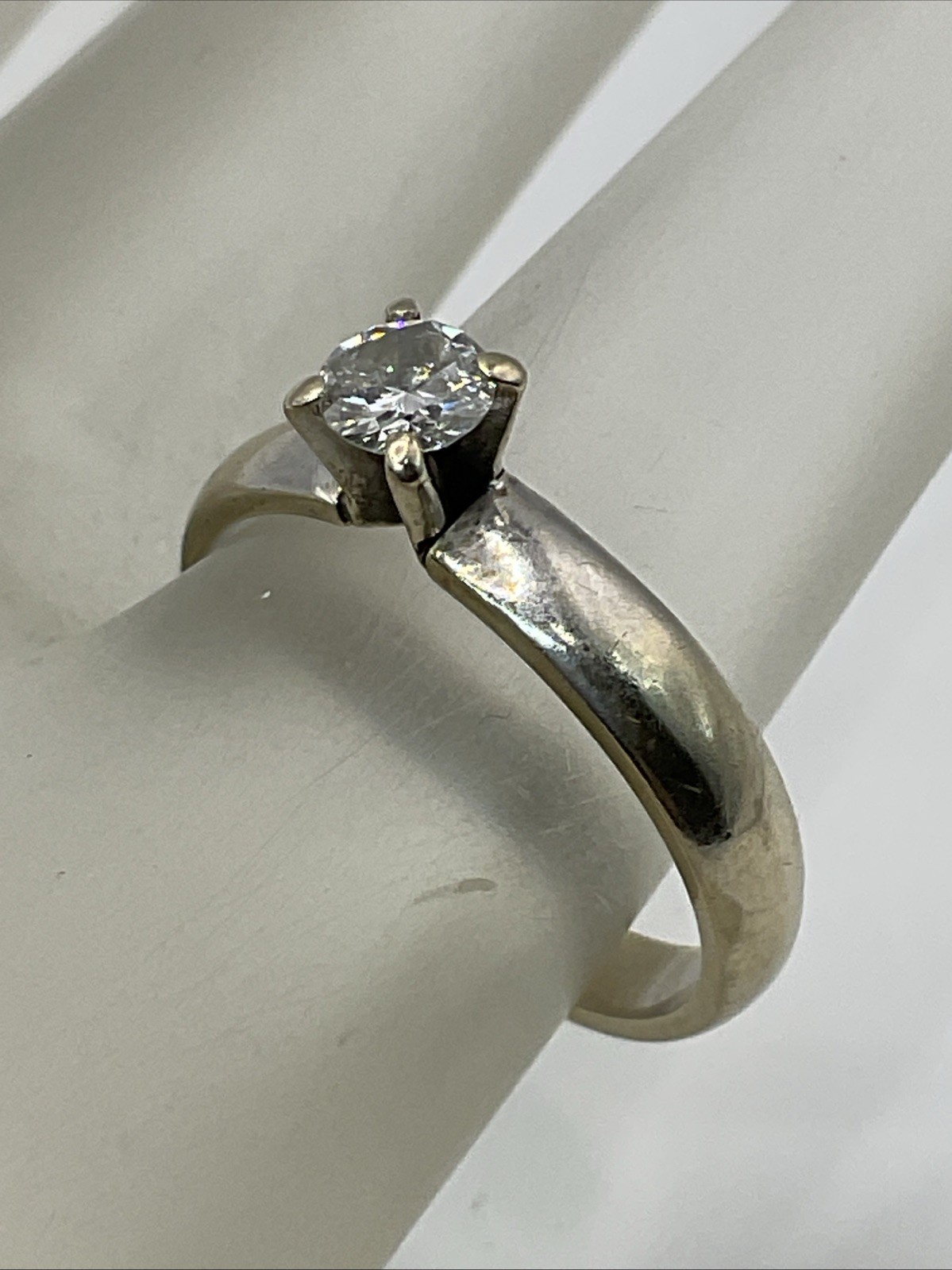 CLASSIC Solid 13K White Gold Solitaire Round Genu… - image 9