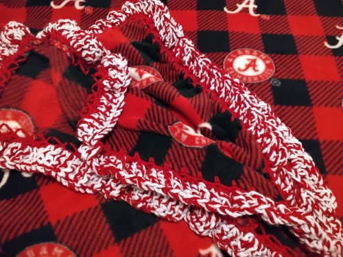 Alabama Crimson Tide University College School Fleece Throw Blanket Crochet Edge - Picture 6 of 6