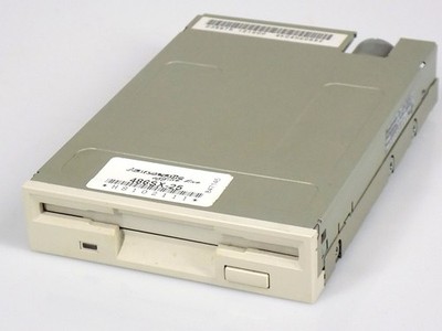Mitsumi D359T5 1.44MB FDD 3.5 inch Floppy Disk Drive IDE Beige Bezel