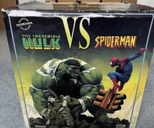 Sideshow Collectibles Incredible Hulk vs Spider-Man  Diorama 446/750