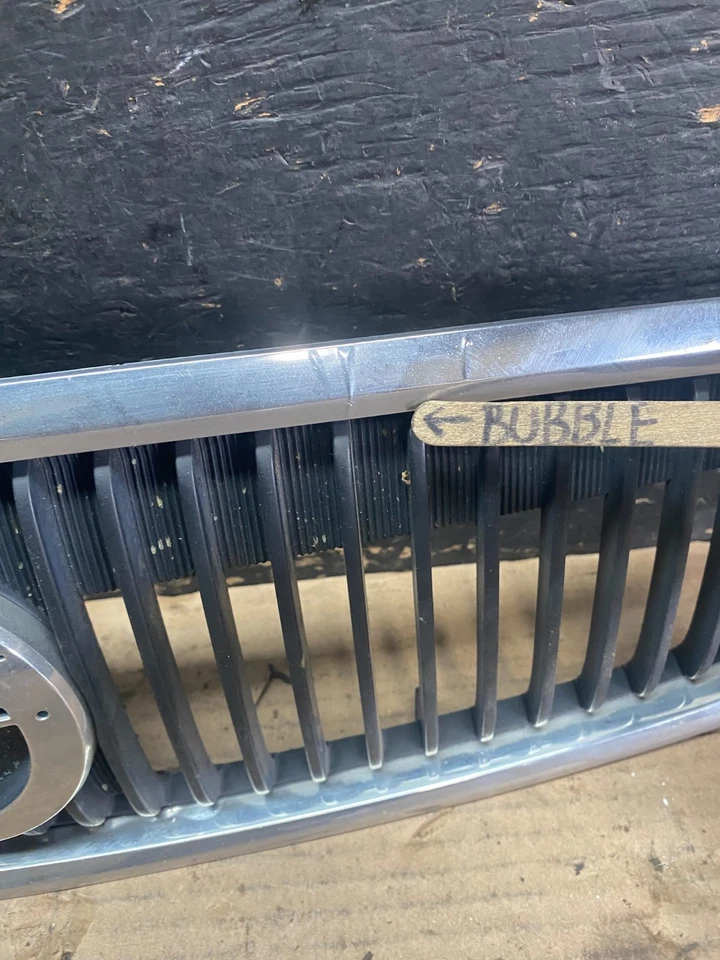 Parrilla superior delantera Mercury Sable 2000 a 2003 s5658 DG Foto 4 de 4