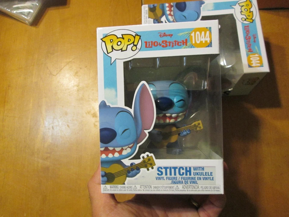 FUNKO POP DISNEY LILO & AND STITCH WITH UKULELE # 1044 VINYL