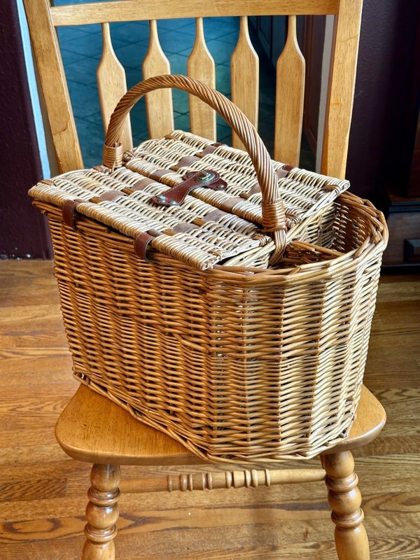 Large Woven Wicker Picnic Basket Double Lid Cottagecore Citrus Print Wine Holder