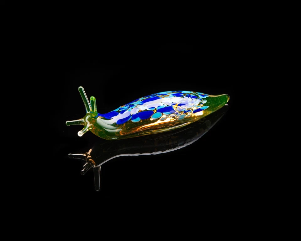 Uranium Glass Slug Figurine Glowing Vaseline Glass Animal Handmade Lampwork - Image 3 of 4