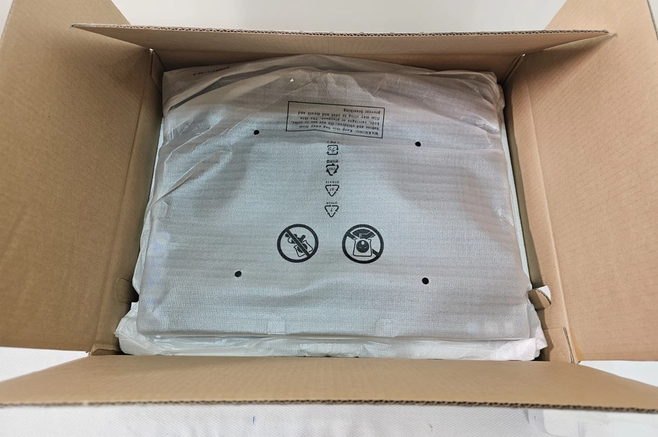 AOC F19 18.5" LCD Monitor 1366x768 - NEW - Image 3 of 4