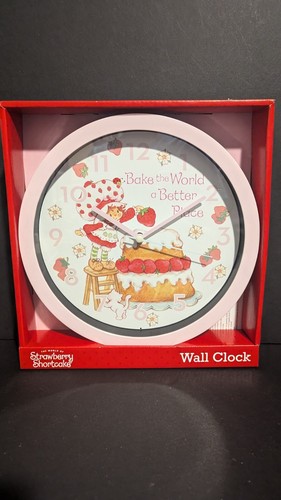 The World Of Strawberry Shortcake Battery Operated Wall Clock 'Bake The World'