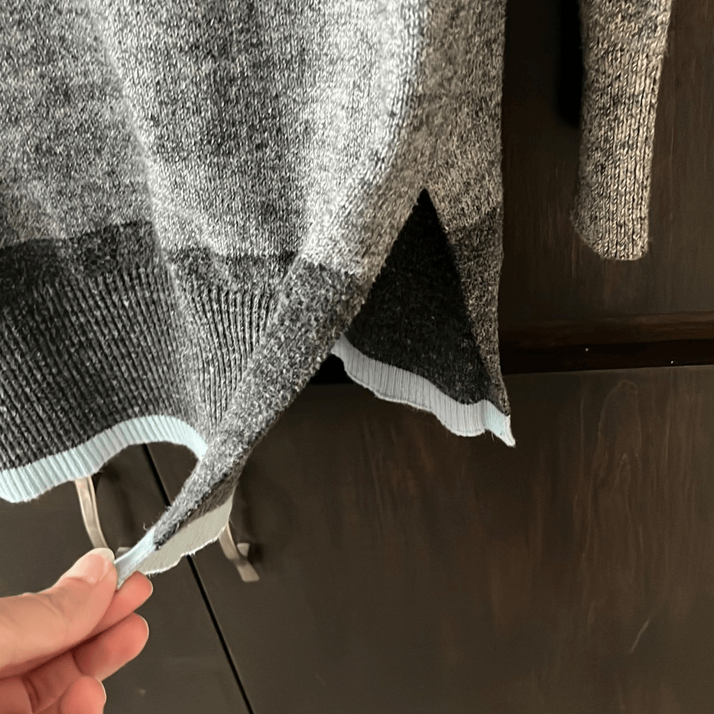 Gap Split Neck Snap Sweater Size Small - image 6