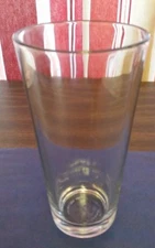 (TWO) MIXING GLASS 22 oz HEAVY DUTY BEER/DRINK GLASS COMPARABLE TO LIBBEY 77422