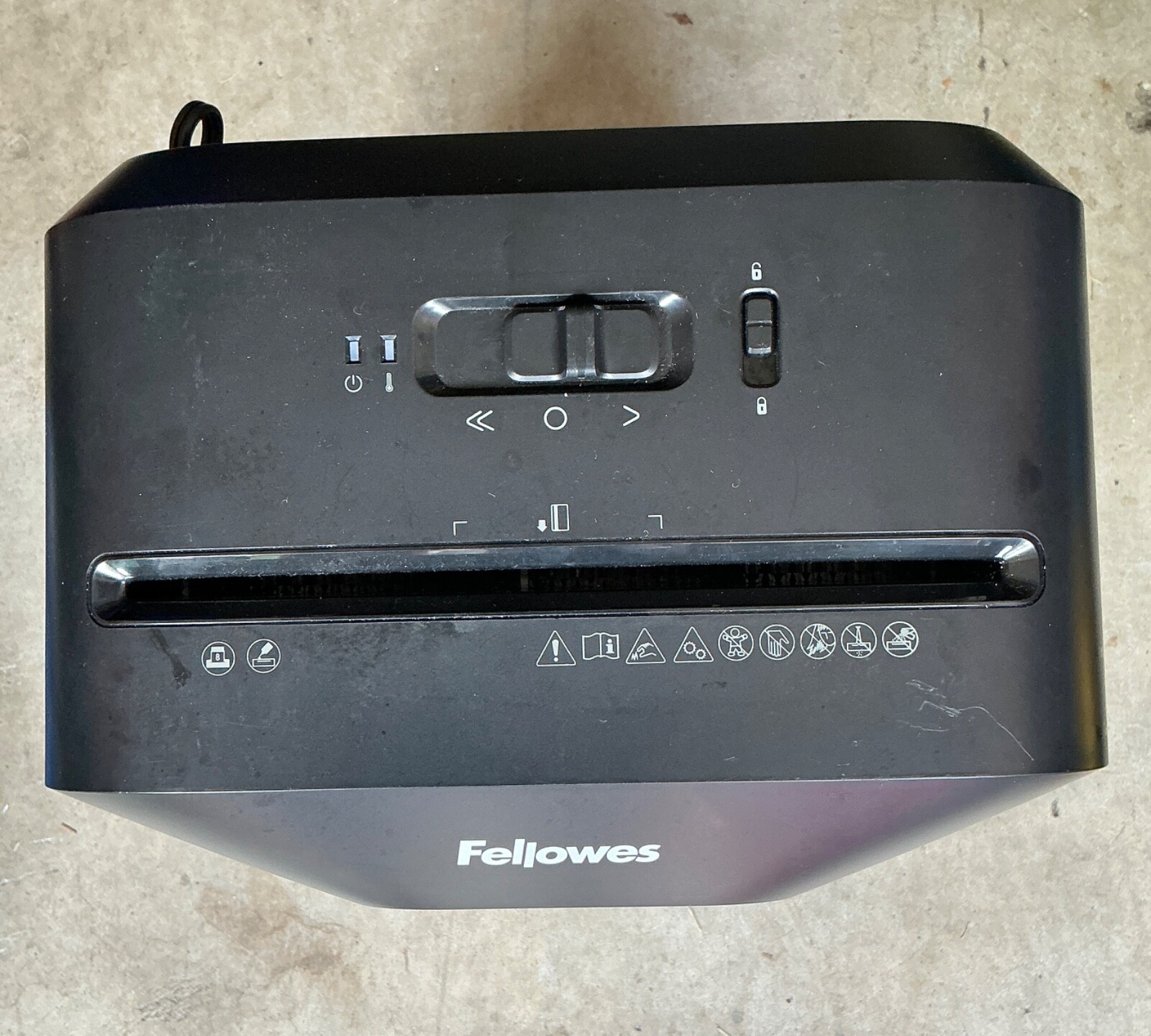 Fellowes 4400101 8MC Shredder-LX41 8 Sheet Micro Cut Paper Shredder