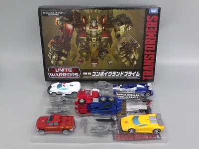 TRANSFORMERS Unite Warriors UW-05 Convoy Grand Prime Figure Takara